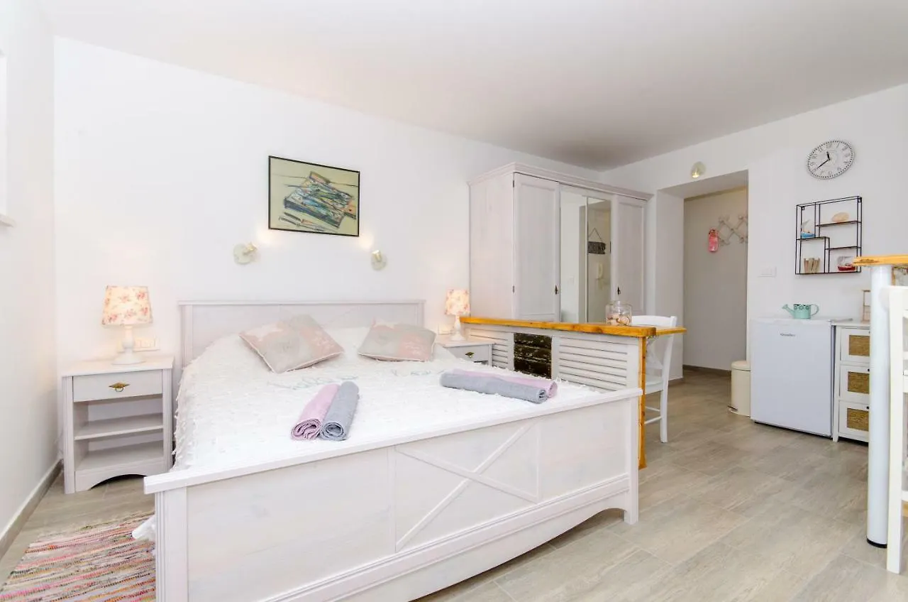 Apartment Hello Love Split 0*,  Croatia